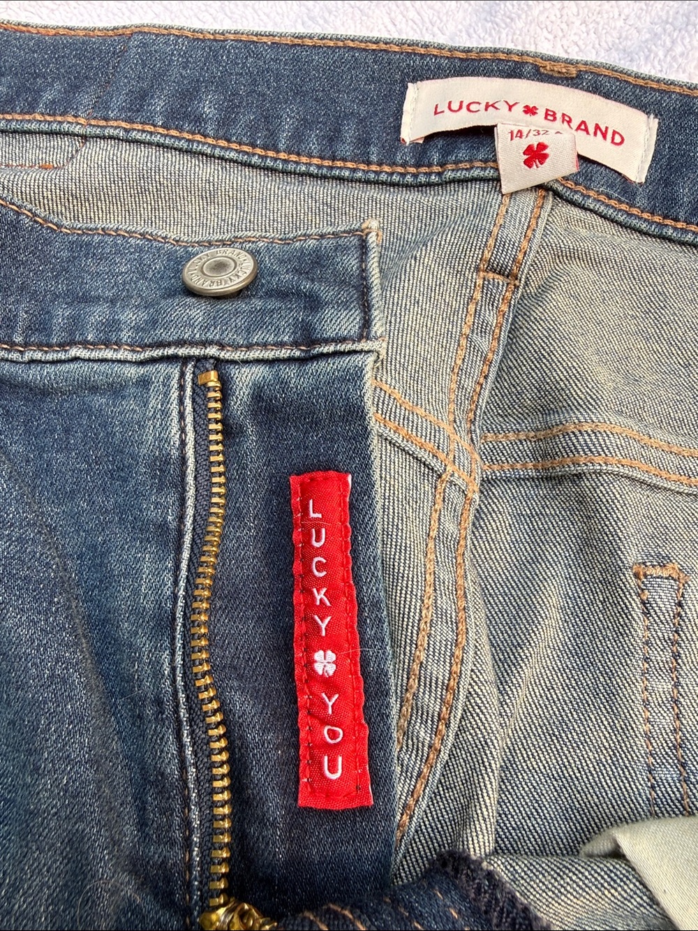 Lucky Brand Sweet Mid Rise Straight Jeans, Medium Wash - Picture 4 of 5